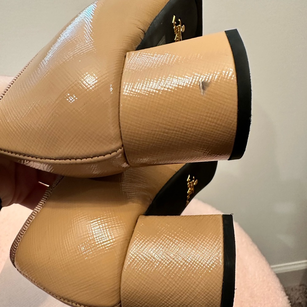 Authentic Prada cap toe heels - Picture 4 of 9